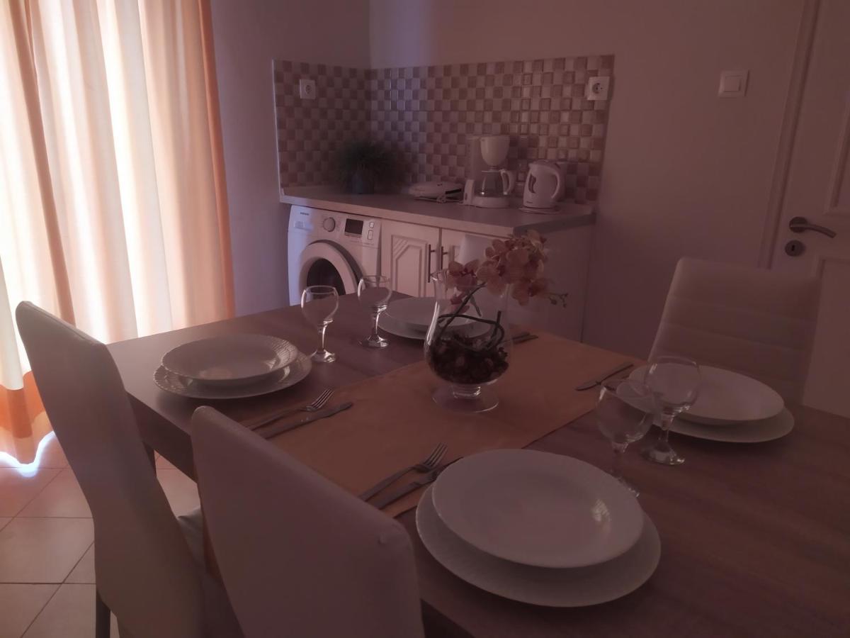 Roza'S Home And Studios Benitses  Buitenkant foto